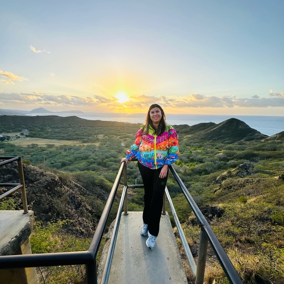 Meet your Posher - Picture 3 of 10